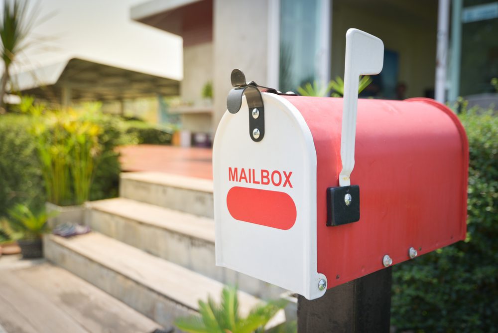 Mail-box-carrier-red