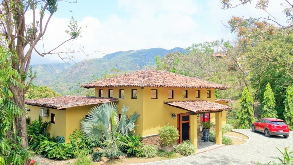 Villa Serena en Altos del Maria – Total Privacy on Dead end Road