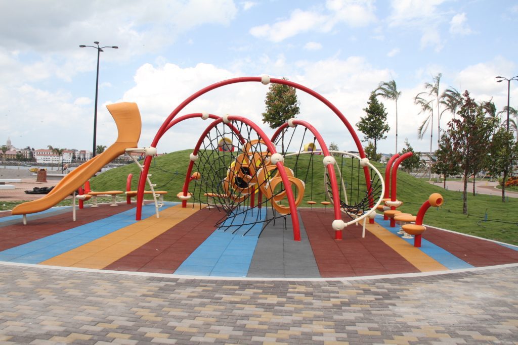 panama-cinta-costera-playground-kids-activity