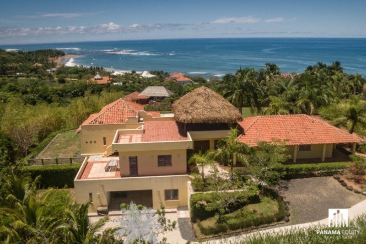 Villa Dorado Estate by the sea