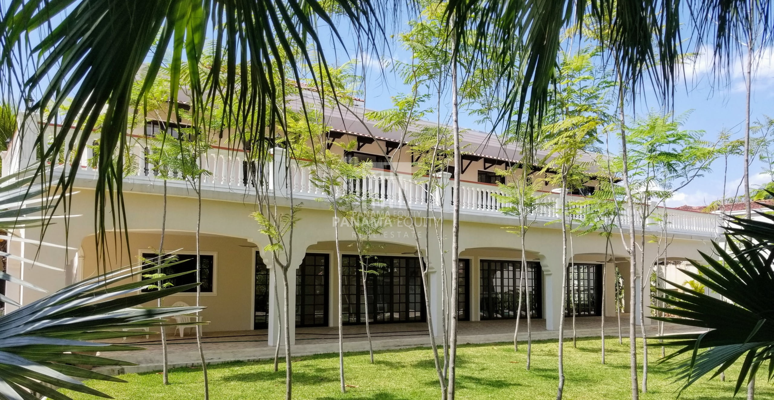 Espectacular Mansion Colonial Española en Altos del Golf, Panama