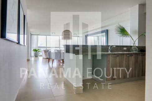 pacific_tower_rio_mar_panama_apartment_for_sale_kitchen_1