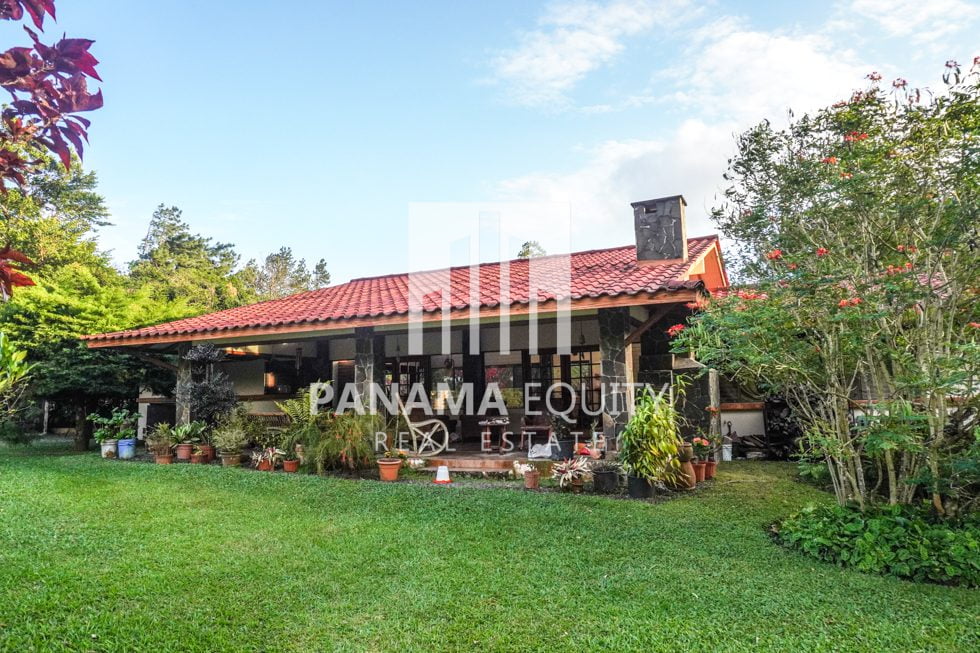 Clarks House For Sale in El Valle-11
