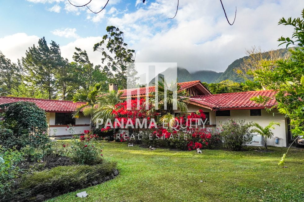 Clarks House For Sale in El Valle-3