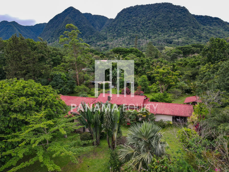 Drone Pastoreo house for sale in El Valle Panama