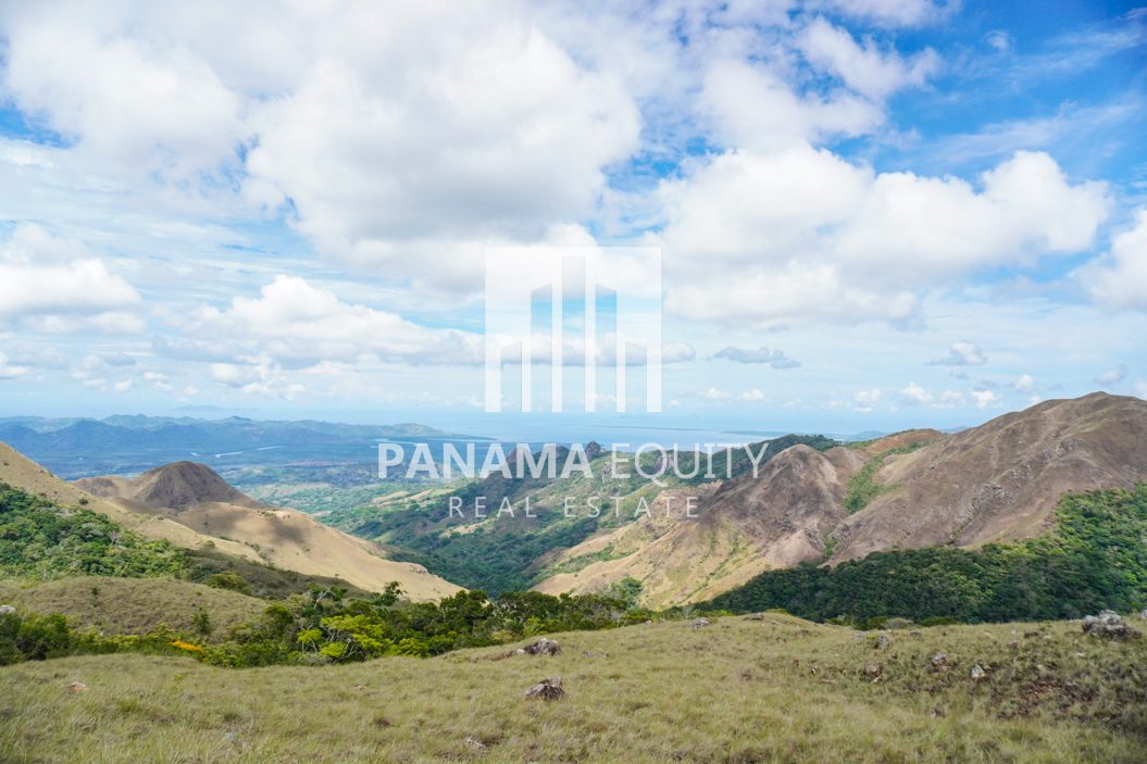 Best Location of Mountain And Pacific Views Lot For Sale In Altos de Campana, Chica
