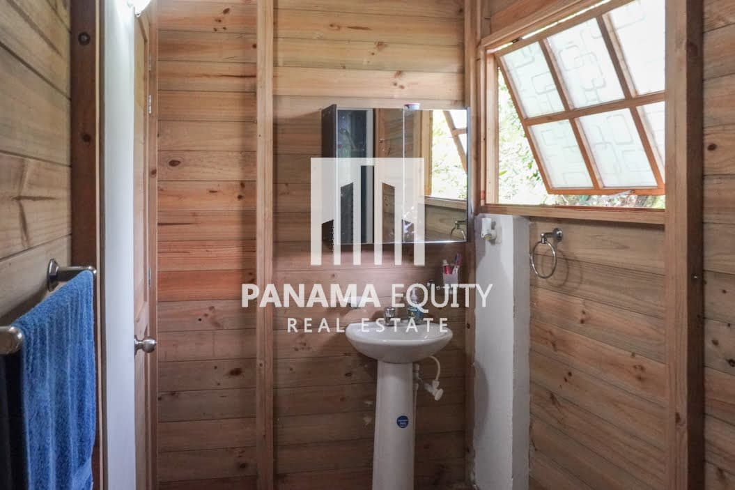 Wooden House For Sale in El Valle-22