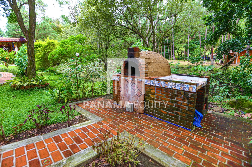 Picturesque House For Sale in Altos, Panama-26