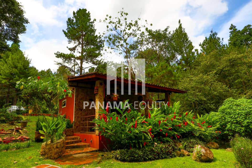 Picturesque House For Sale in Altos, Panama-7