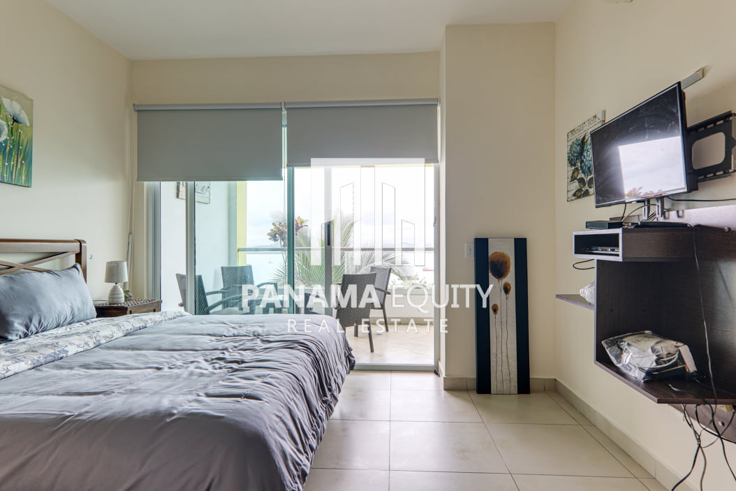 Two bedrooms fully furnished apartment for sale in Causeway Amador(8)
