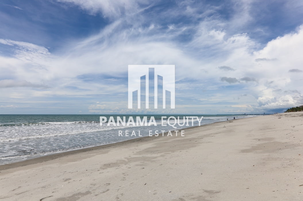 Beachfront Villa For Sale at Playa Caracol