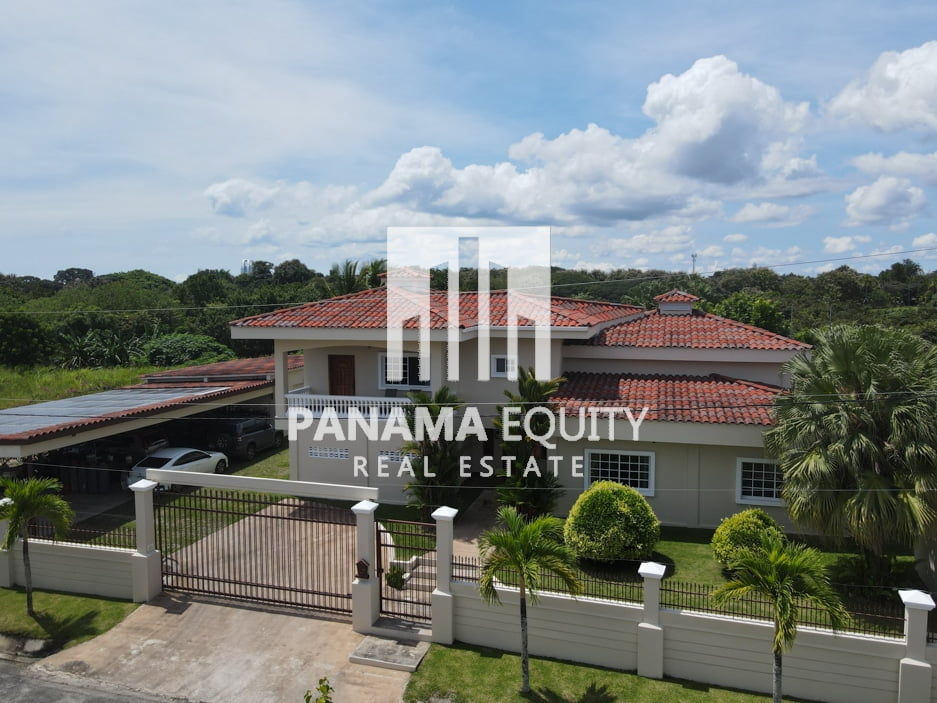 Investment Residence For Sale Near One Of Our Favorite Beaches In Panama