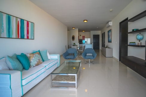 Two-Bedroom Furnished Condo for rent in Destiny Avenida Balboa Panama (1)