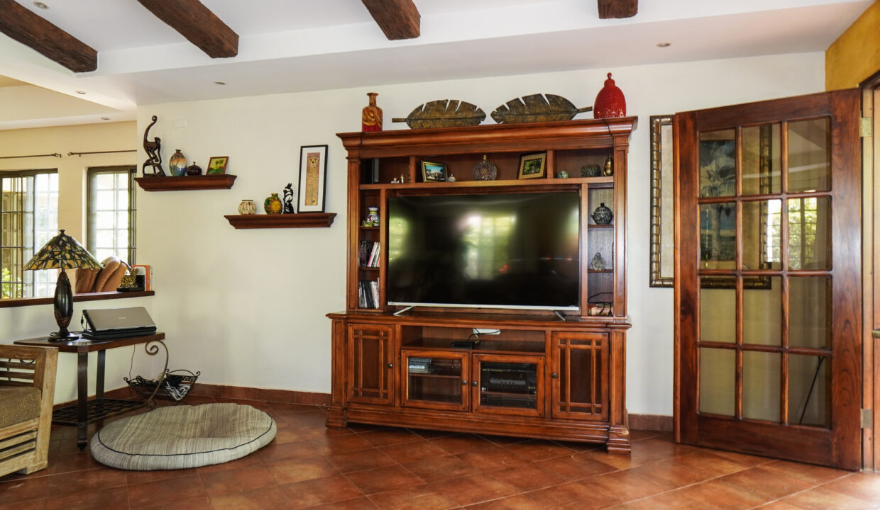 El Valle Panama home + 2 casitas for sale