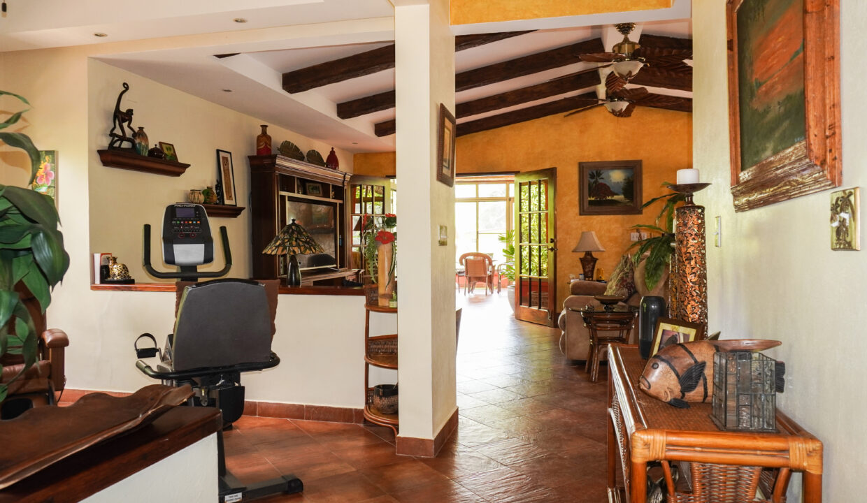 El Valle Panama home + 2 casitas for sale